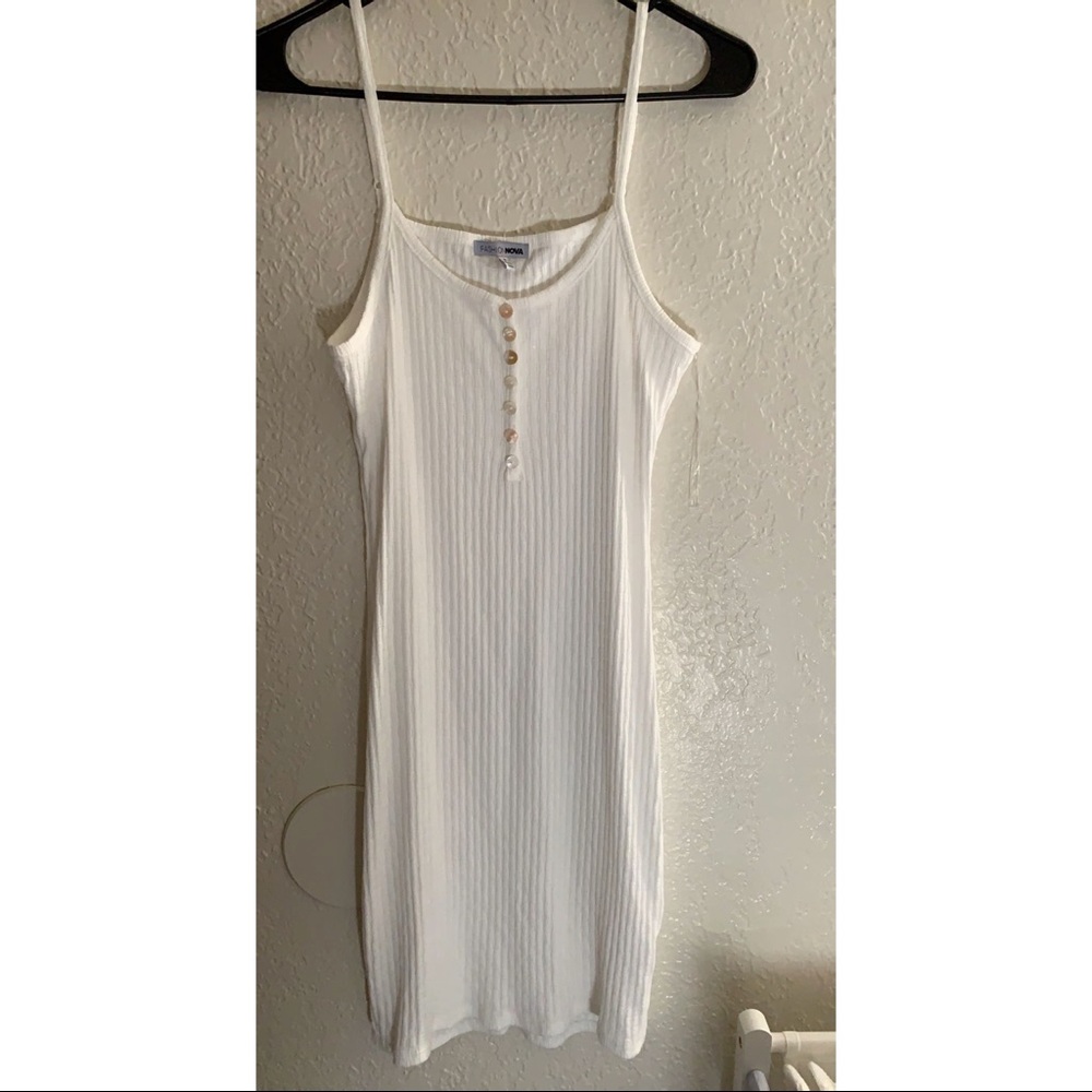 Women’s white bodycon dress